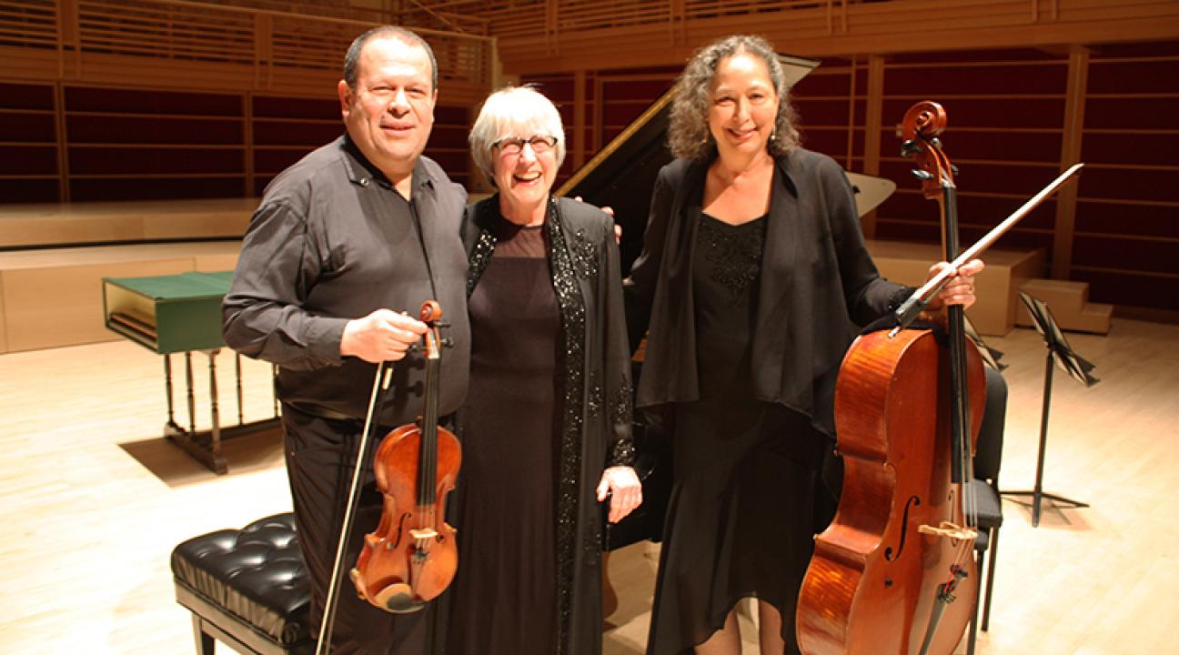 navarro trio on stage