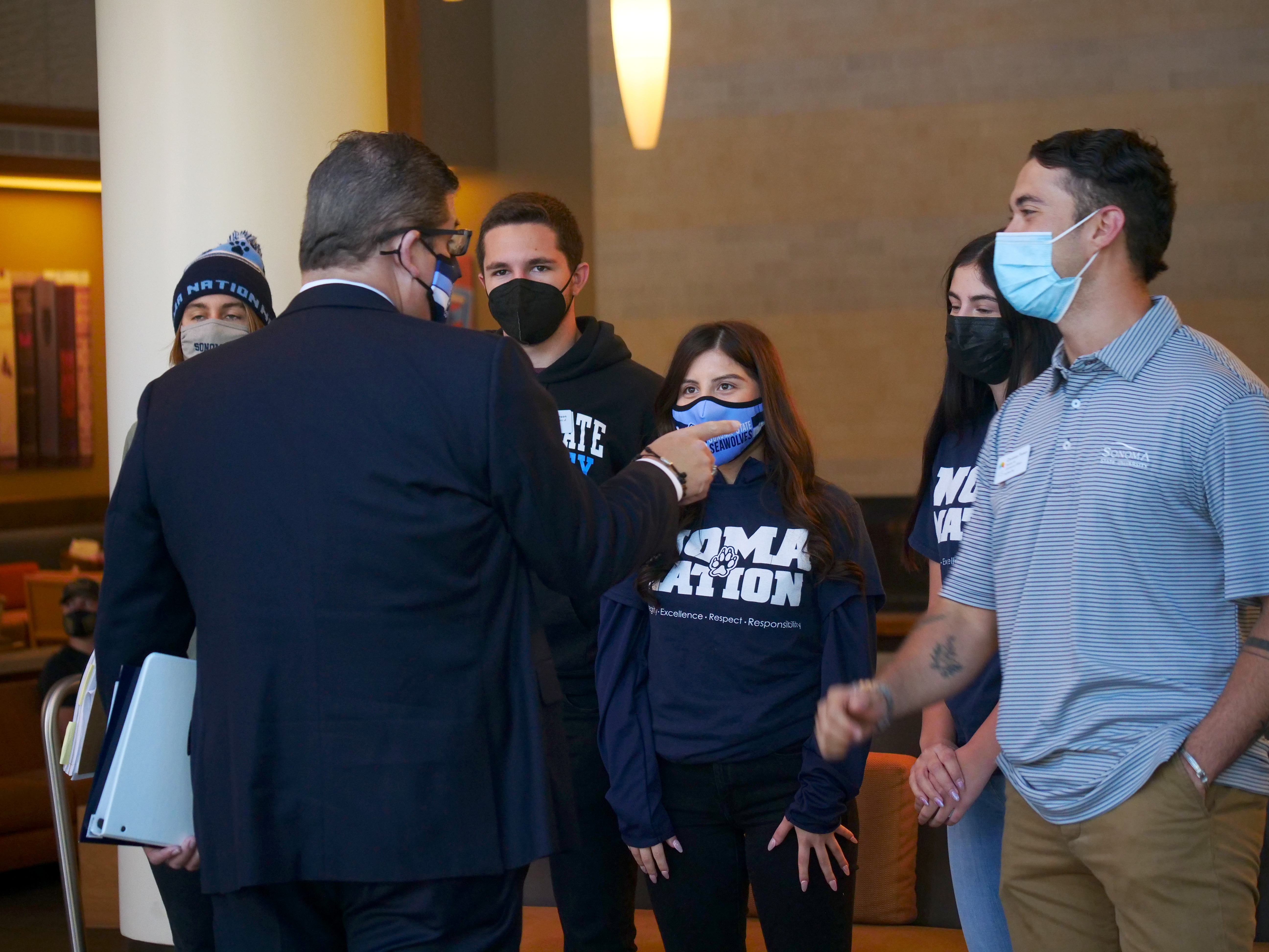 Chancellor Castro speaks with SSU students at the Student Center