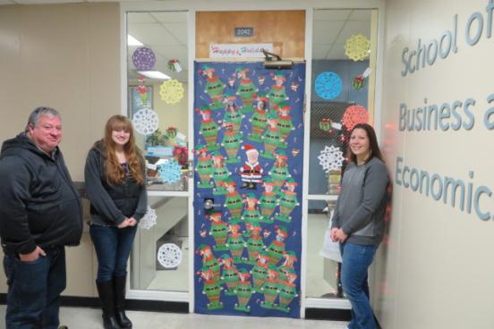 holiday door decorator winners school of business and economics