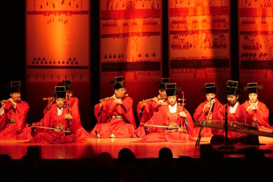 Students playing ancient Korean instruments // Photo by Francisco Carbajal