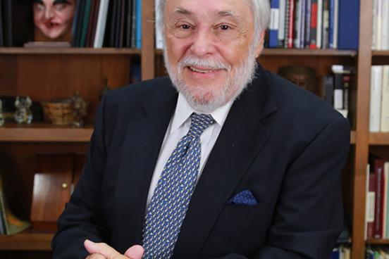 ruben armiñana in his office