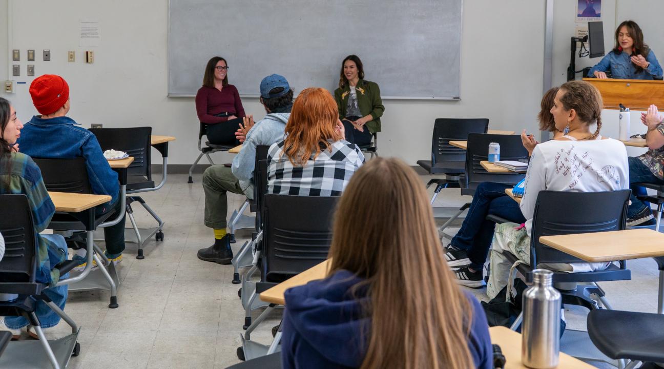 Kara L. de Lambert (left) and Jennifer Shada speak to SSU student artists on Nov. 6.