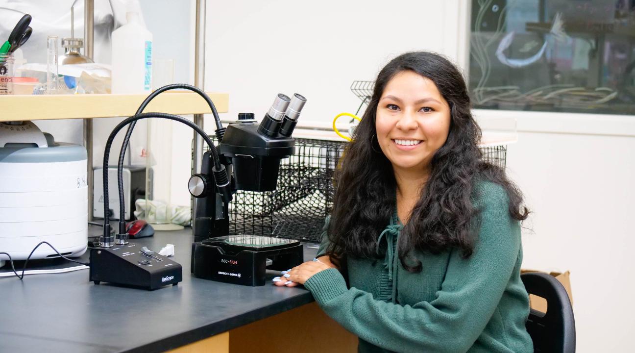 Jessica Saavedra in a STEM lab at Sonoma State.