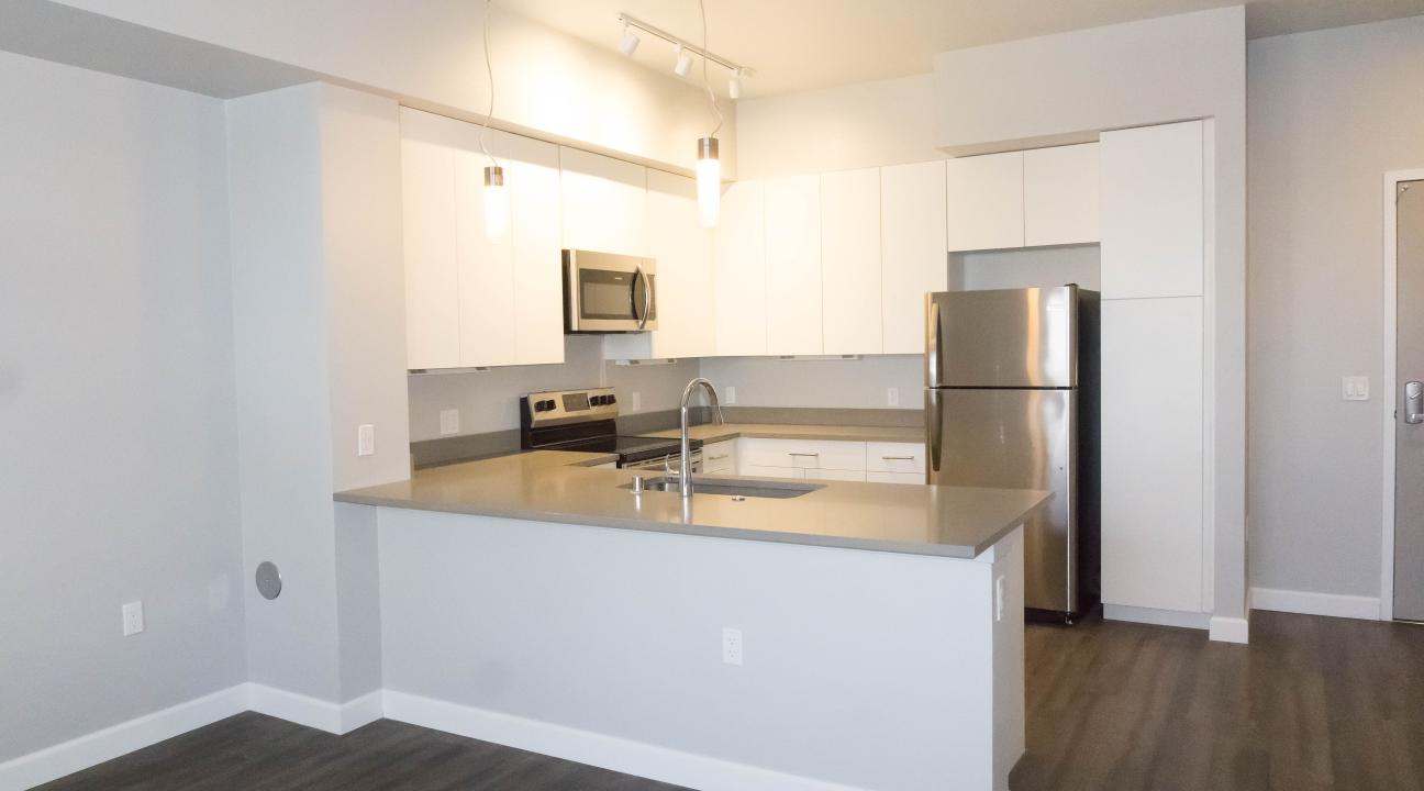 Marina Crossing Apartments Sonoma State kitchen