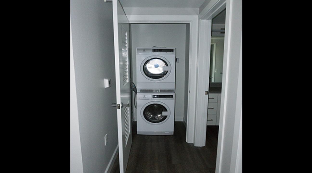 Marina Crossing Apartments Sonoma State washing machine