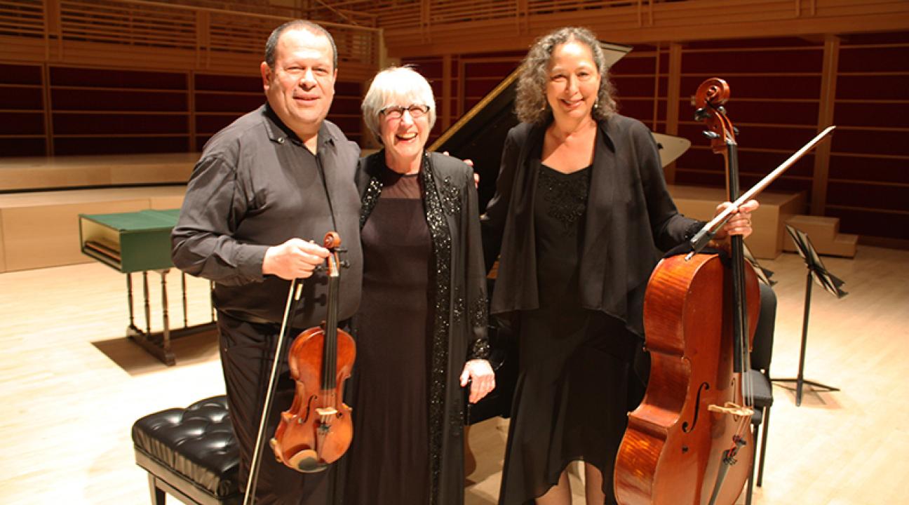 navarro trio on stage