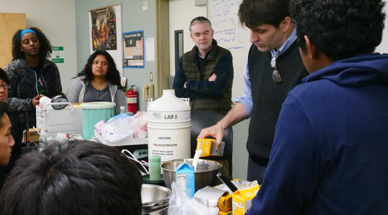jeremy qualls making vanilla ice cream with liquid nitrogen