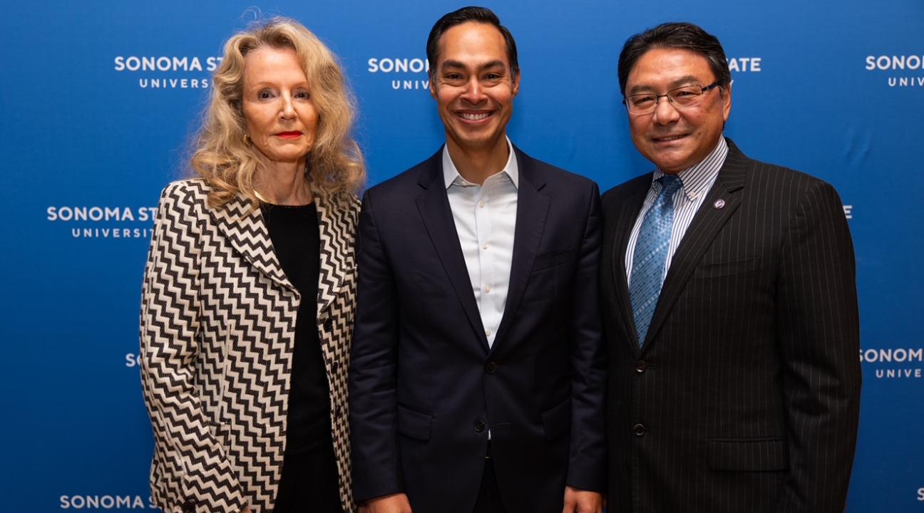 Andrea Neves Julian Castro and President Mike Lee