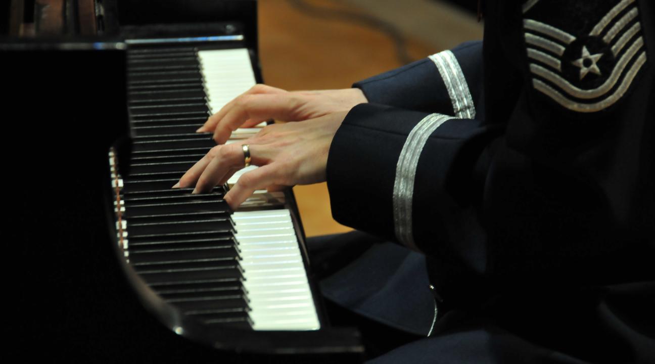 fingers at keyboard