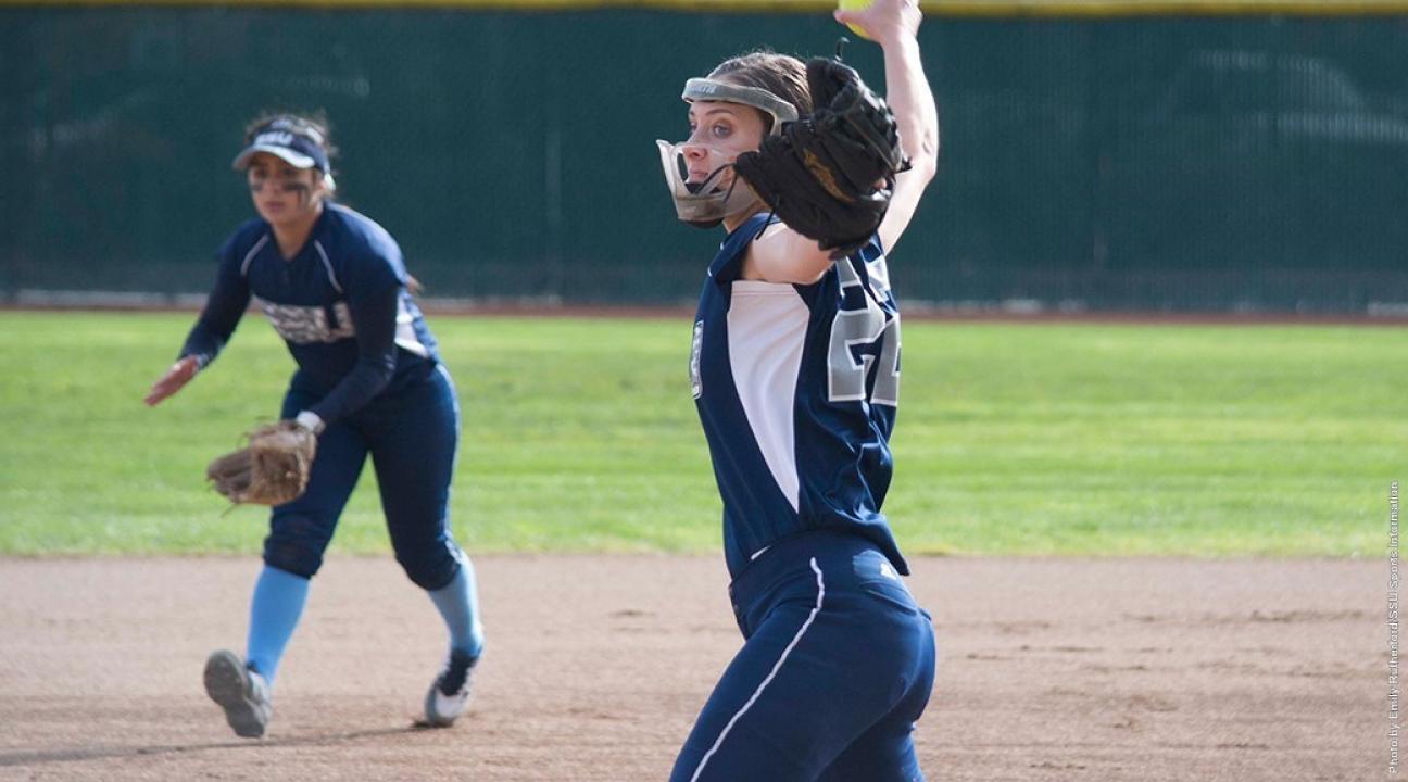 Brielle Vidmar pitching