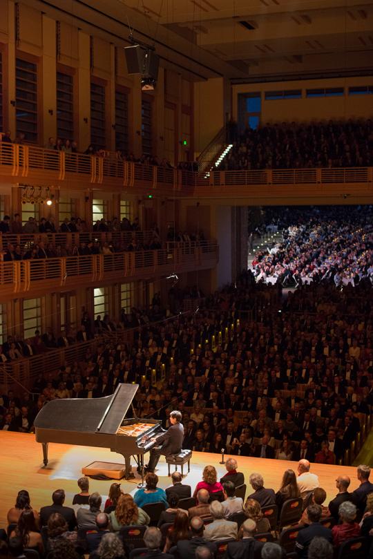 Lang Lang playing the piano at the Green Music Center