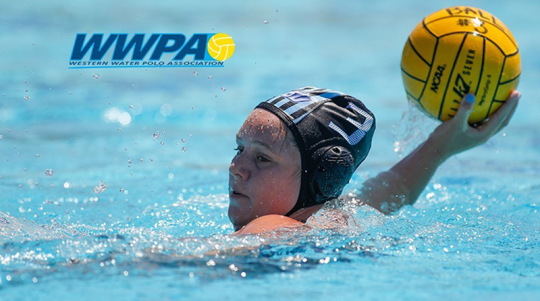 carleigh robinson throwing a water polo ball