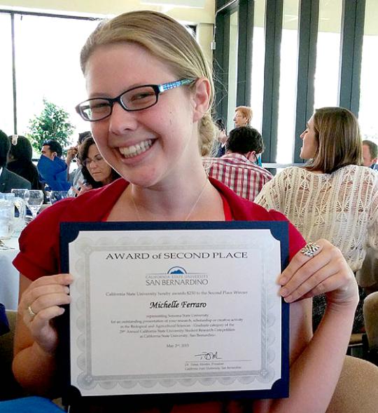 michelle ferraro with her award