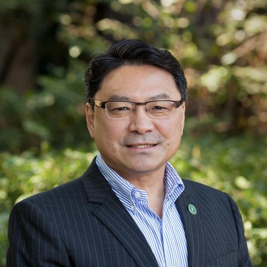Ming-Tung "Mike" Lee